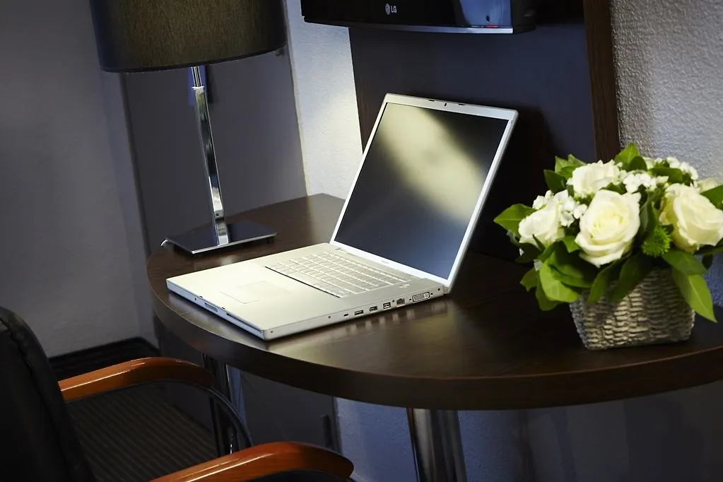 Hotel Kyriad Marseille Centre Paradis-Prefecture
