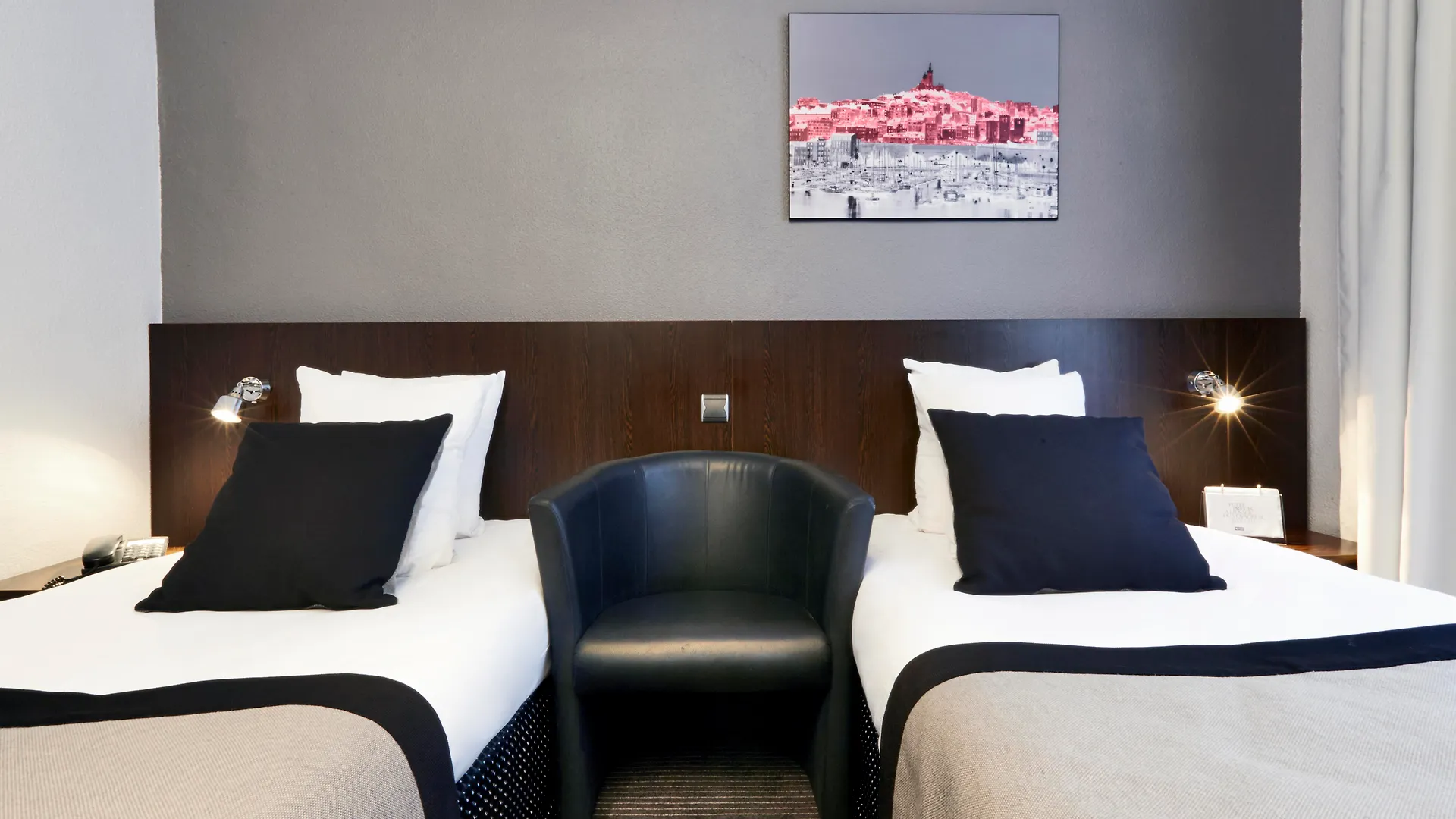 Kyriad Marseille Centre Paradis-Prefecture Hotel