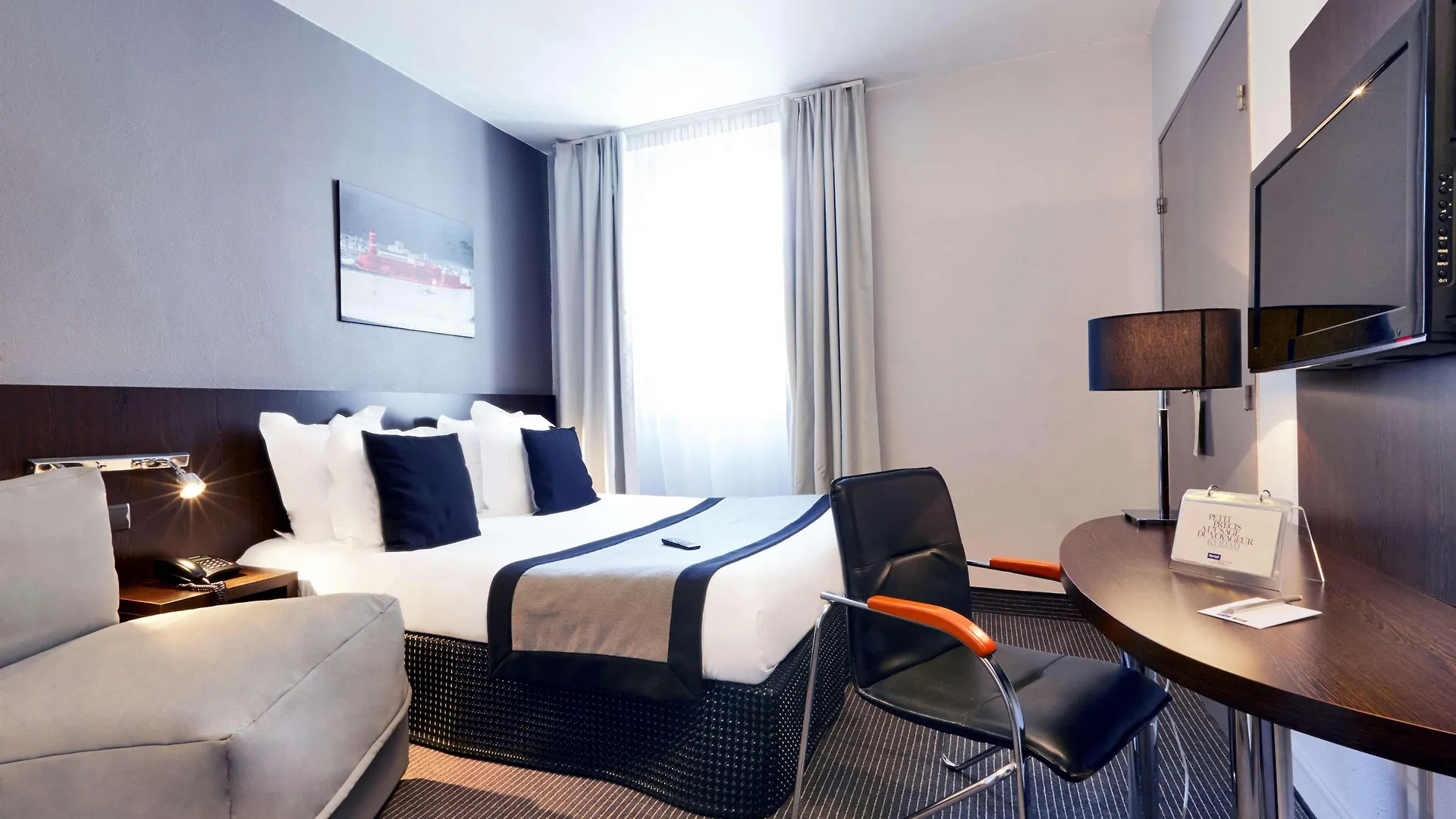 Kyriad Marseille Centre Paradis-Prefecture Hotel
