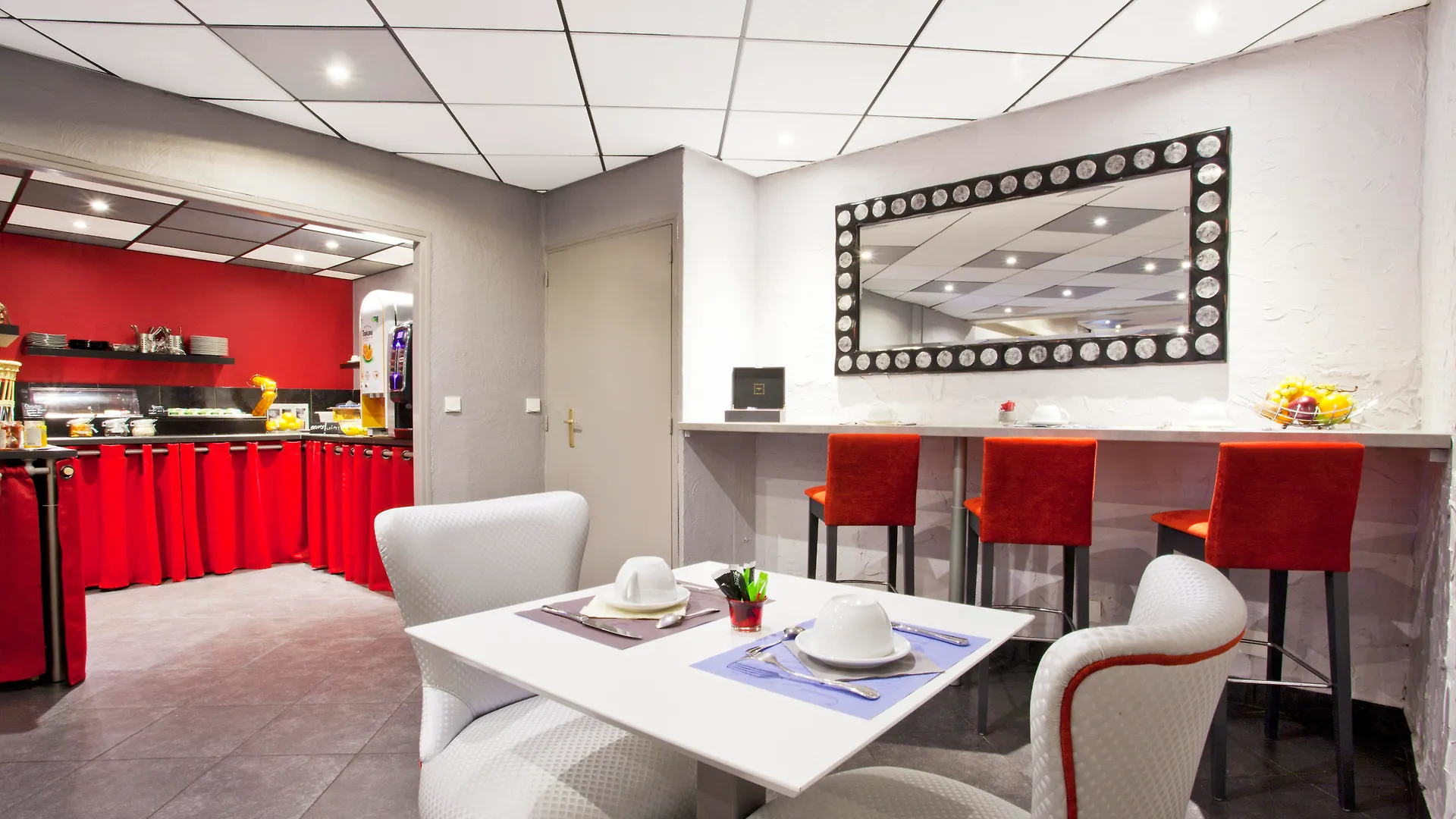 Hotel Kyriad Marseille Centre Paradis-Prefecture